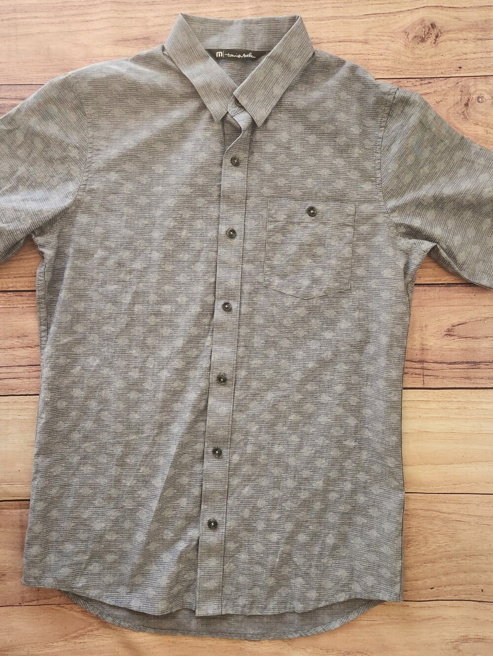TRAVIS MATHEW Mens Button Down Short Sleeve Shirt Size Small Pocket